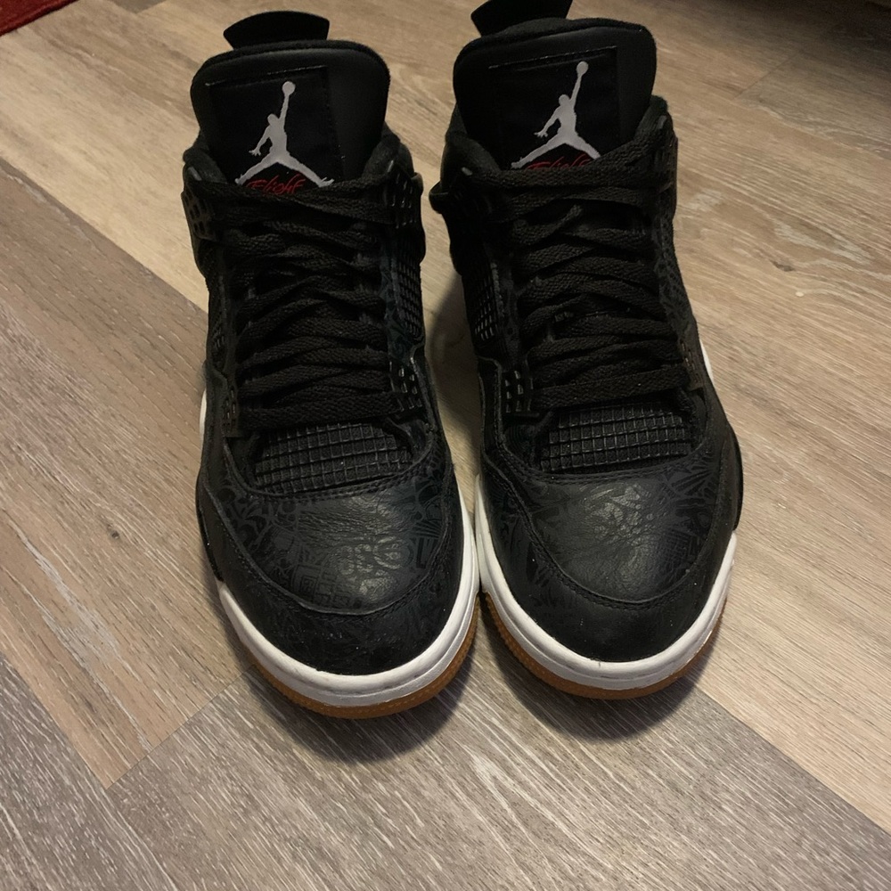 Jordan 4 laser